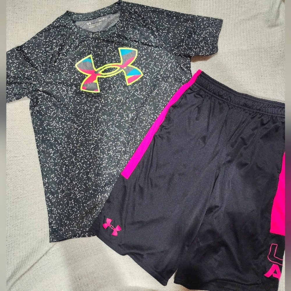 Boys Under Armour 2pc Outfit size Youth Large